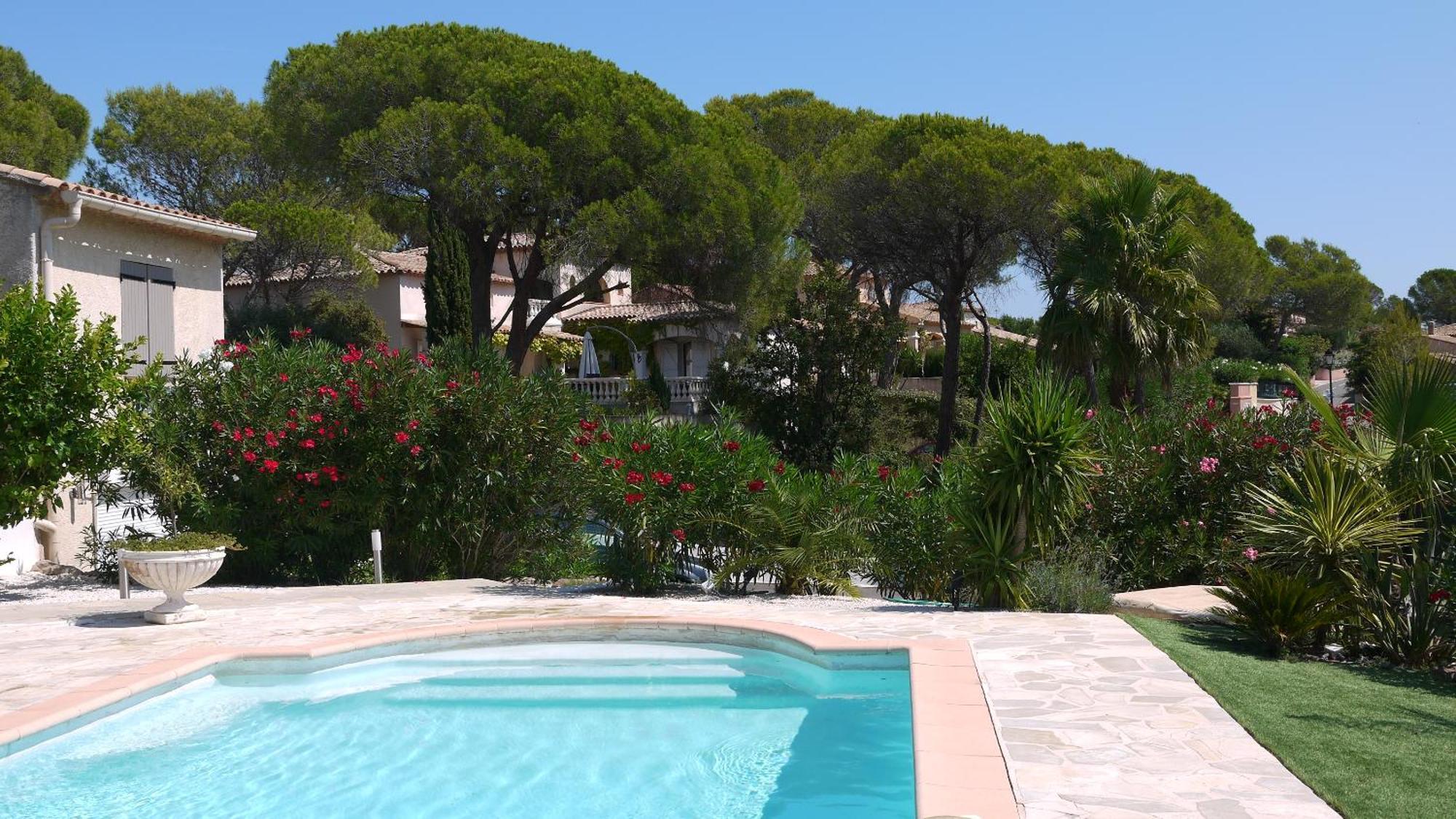 Grand Appartement dans Maison avec Piscine Privée Fréjus Esterno foto