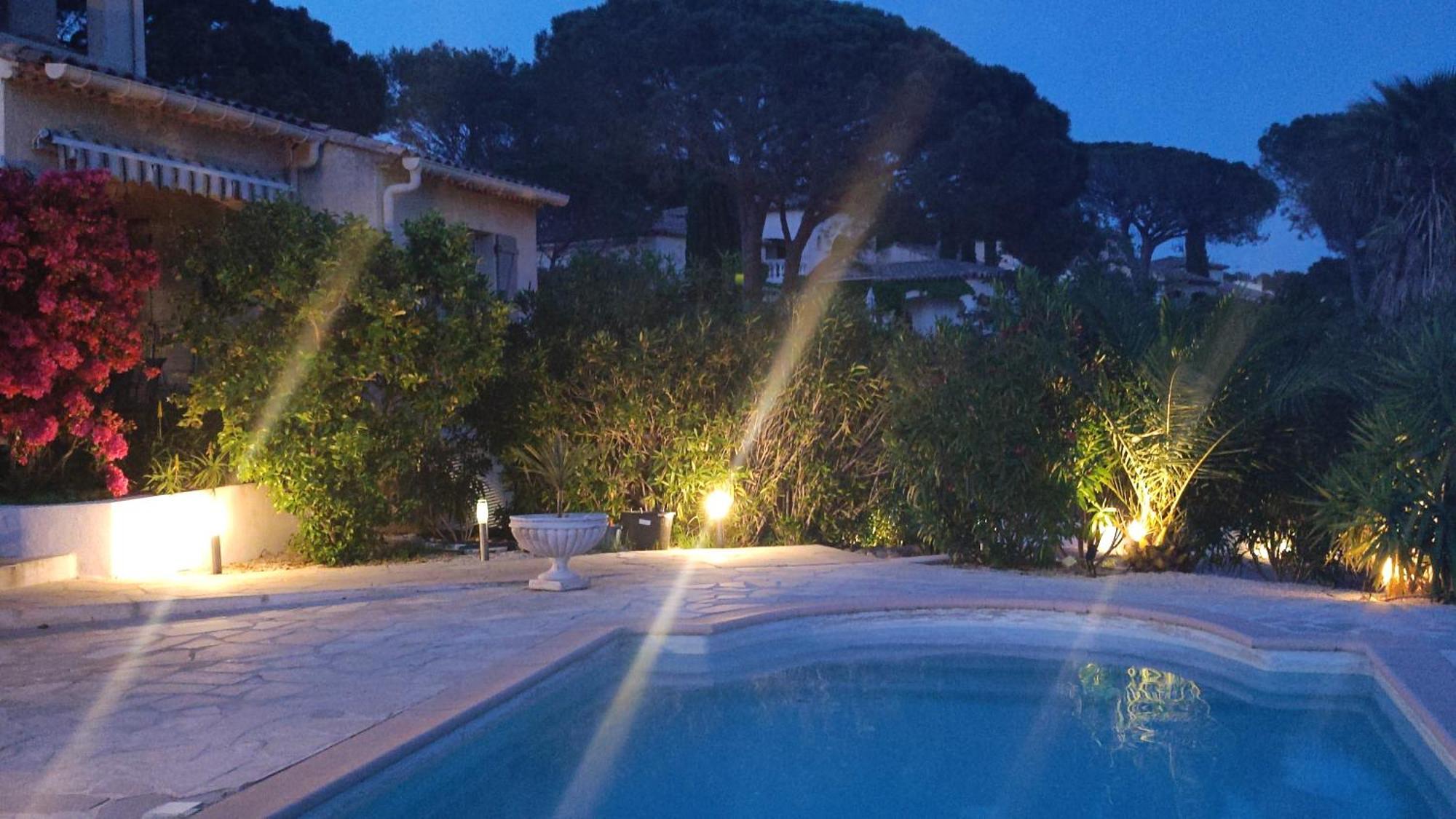 Grand Appartement dans Maison avec Piscine Privée Fréjus Esterno foto