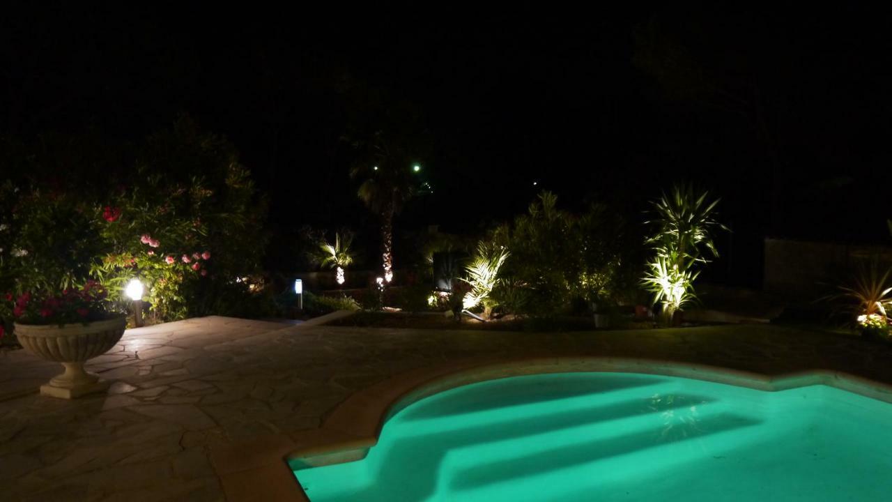 Grand Appartement dans Maison avec Piscine Privée Fréjus Esterno foto